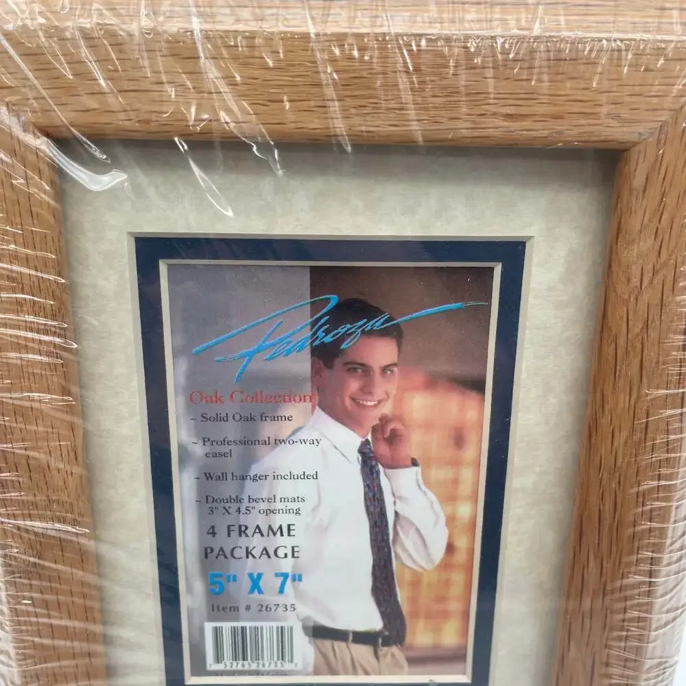Set of 4 Old Town Solid Oak 5x7 Picture‎ Frames with Double Bevel Mats